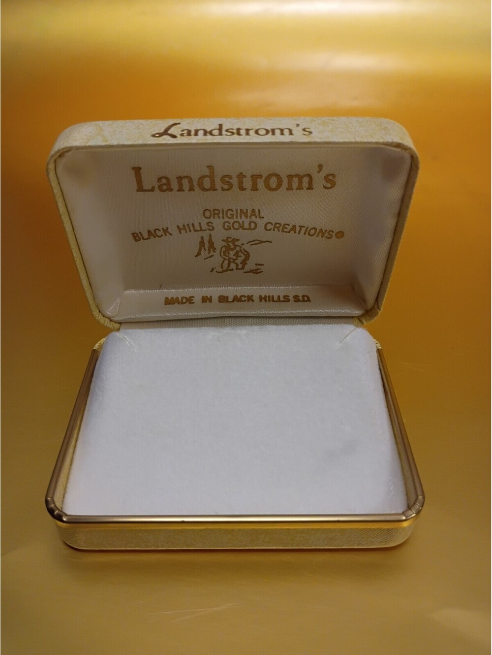 Vintage Black Hills Gold Creations By Landstrom Jewelry Presentation Box Case